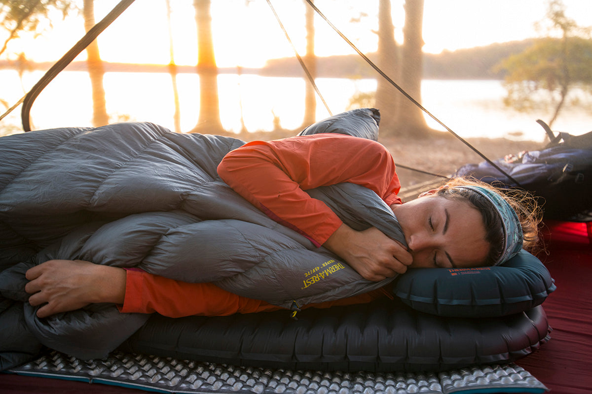 Sleeping Bags, Pads & Blankets | Naples Outfitters