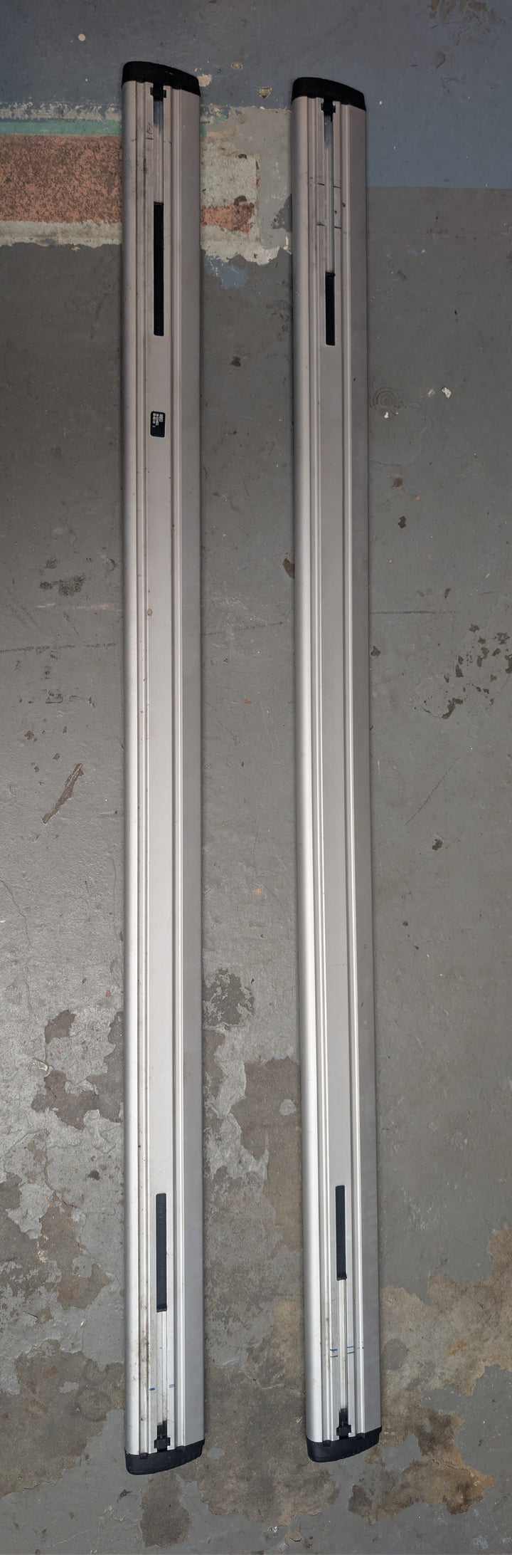 Used Thule Wing Bar Evo 42"