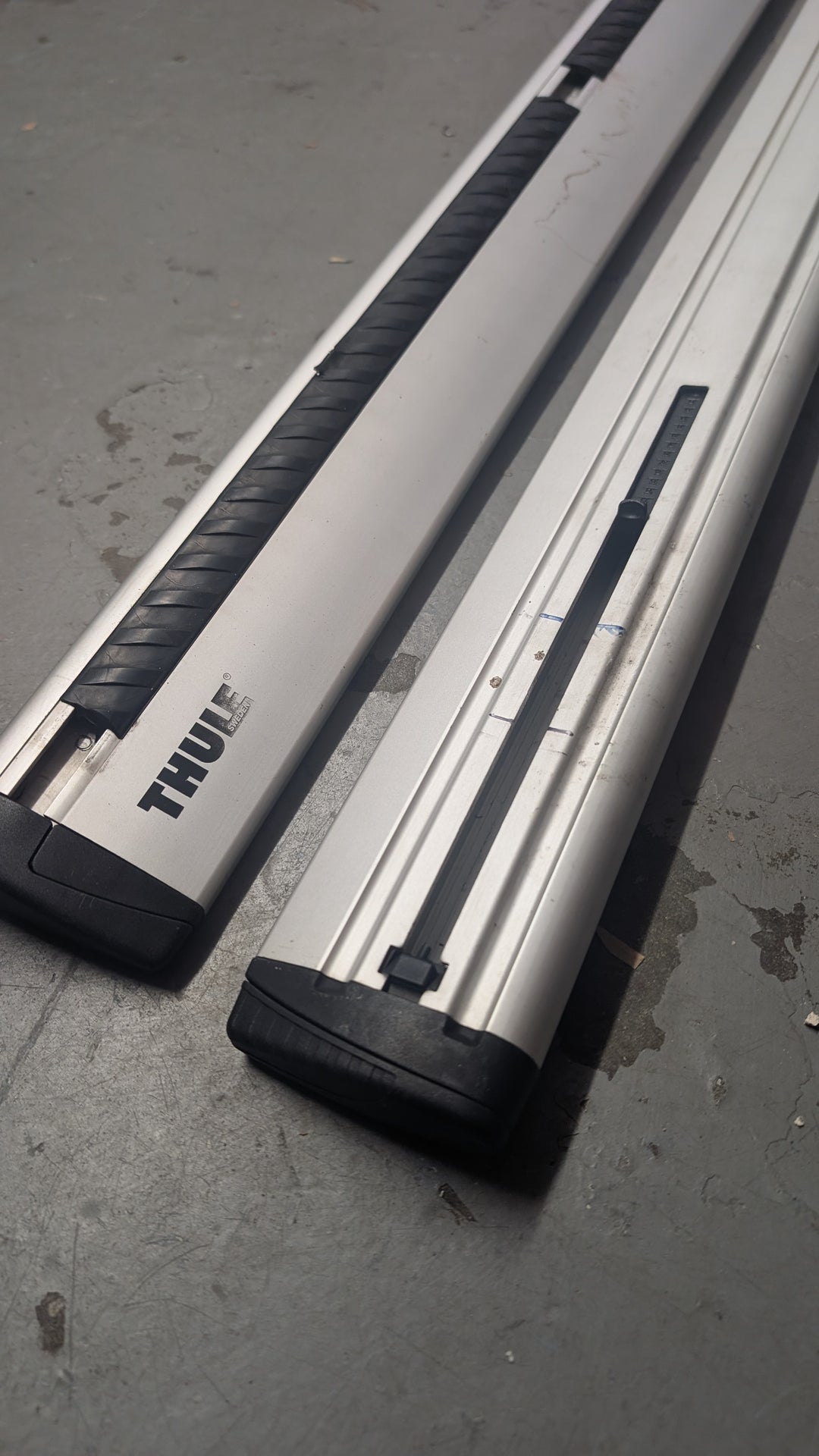 Used Thule Wing Bar Evo 42"